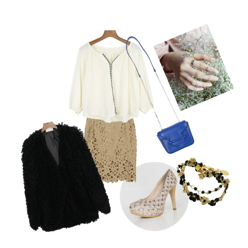 daily monday Tape detail blouse,daily monday Feeling lace skirt[필링레이스스커트,레이스스커트,레이스,치마,스커트],MONOBARBIE [RP0708] 케빈즈Gold/Black 11cm등을 매치한 코디