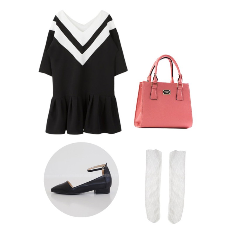 Rough & Detail lovely lace, socks_white,MIXXMIX 브이넥 루즈핏 원피스,biznshoe Mini tote bag (10color)등을 매치한 코디