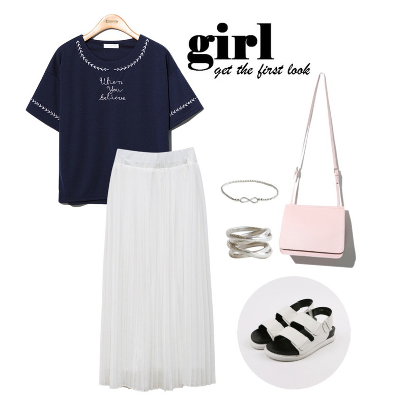 Rough & Detail big pleated long, sk_ivory,Reine When You Beliere Blouse,daily monday Bold strap sandals등을 매치한 코디