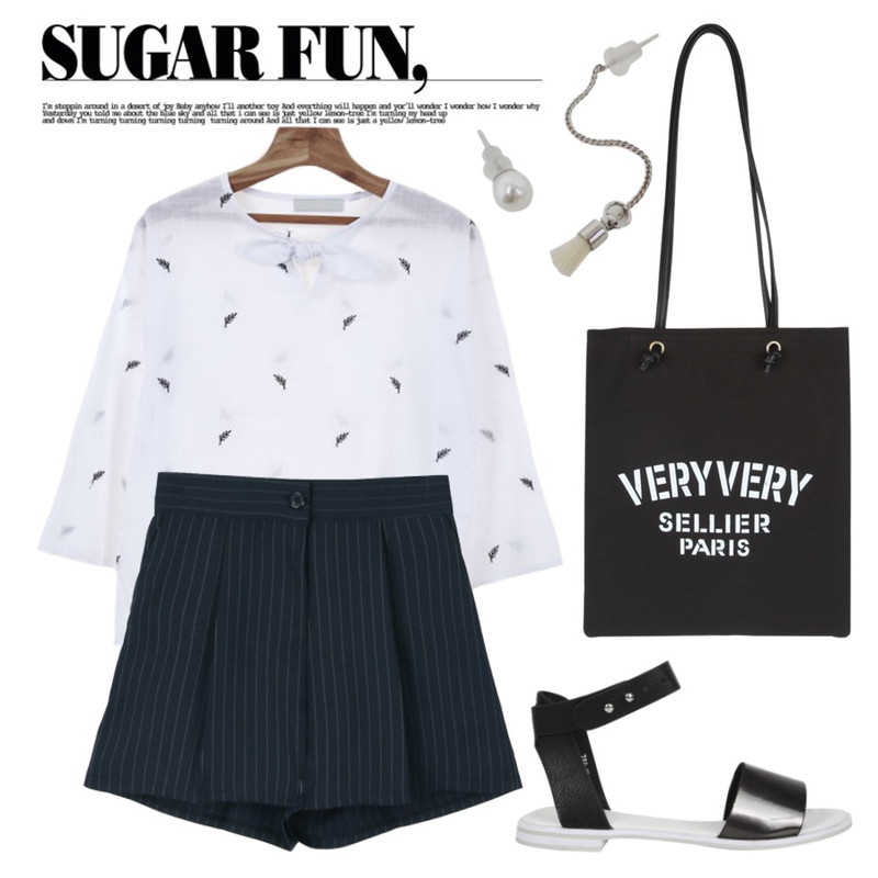 Zemma World 허브티 (bl),AIN universe summer sandal (2 colors),daily monday Stripe pintuck short pants등을 매치한 코디