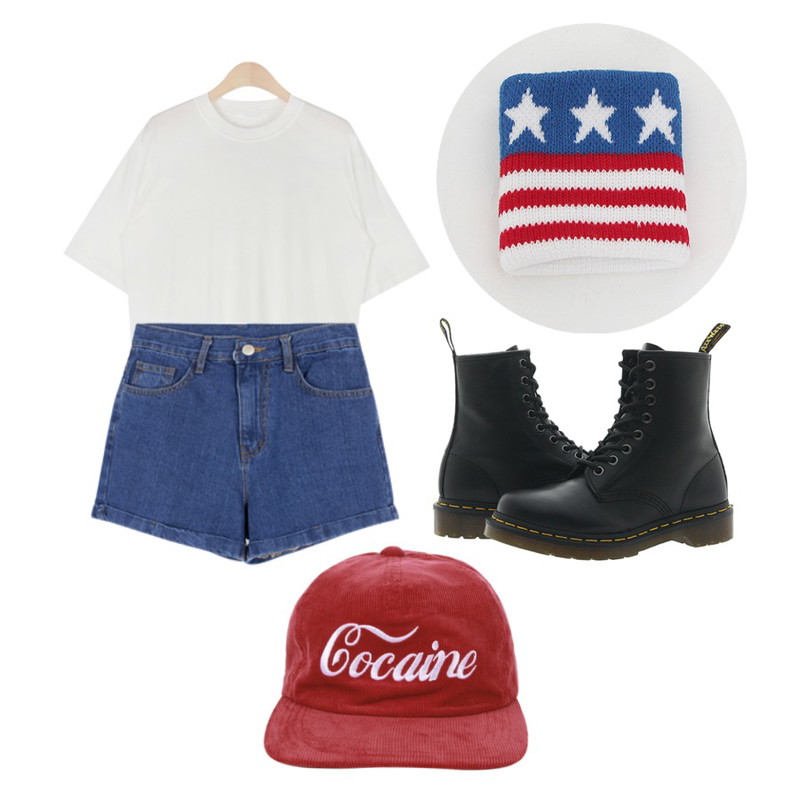 Player 닥터 마틴 1460 W 8홀 검노 네퍼 레더 (1460 W BLACK NAPPA) R11821002 신발 운동화 닥터마틴 ,AIN half-neck soft tencel T (3 colors),MIXXMIX 라비 롤업 데님 숏츠등을 매치한 코디