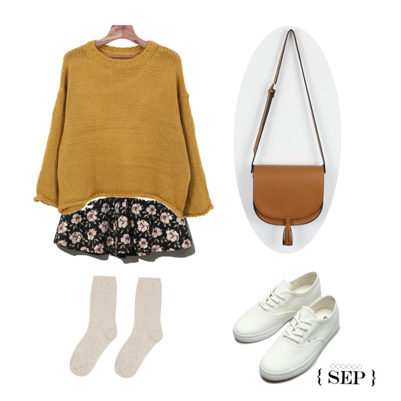 Reine A Cotton Flower Flare Skirt,Zemma World 베이비슈 (knit),Reine Modern Label Basic Sneakers등을 매치한 코디