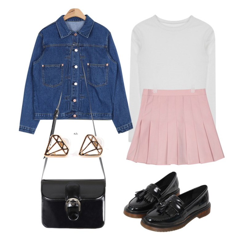 AIN breast pocket denim jacket (2 colors),MIXXMIX [화이트데이]에디스 크롭 티셔츠,AIN girlish tennis skirt pants (5 colors)등을 매치한 코디