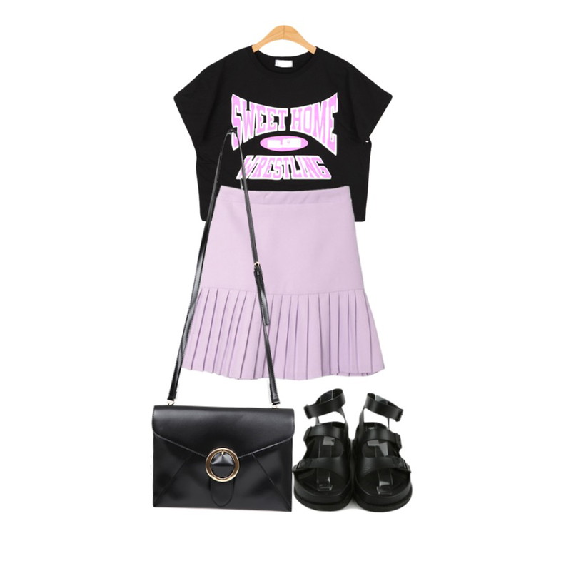 daily monday Black buckle strap sandal,DORA 바비플리츠SK,BULLANG GIRL 스윗홈트레이닝SET등을 매치한 코디