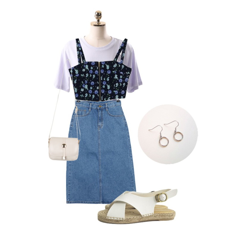 IM3 하이웨스트 long 데님 skirt,WANNABEUNNI X-strap Shoes,CHLO.D.MANON 크롭 매듭 티셔츠등을 매치한 코디