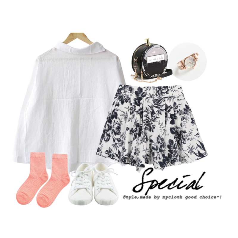 Reine Mizoo Soft Color Socks,CCUMI SISTER Unbalance cara shirt등을 매치한 코디