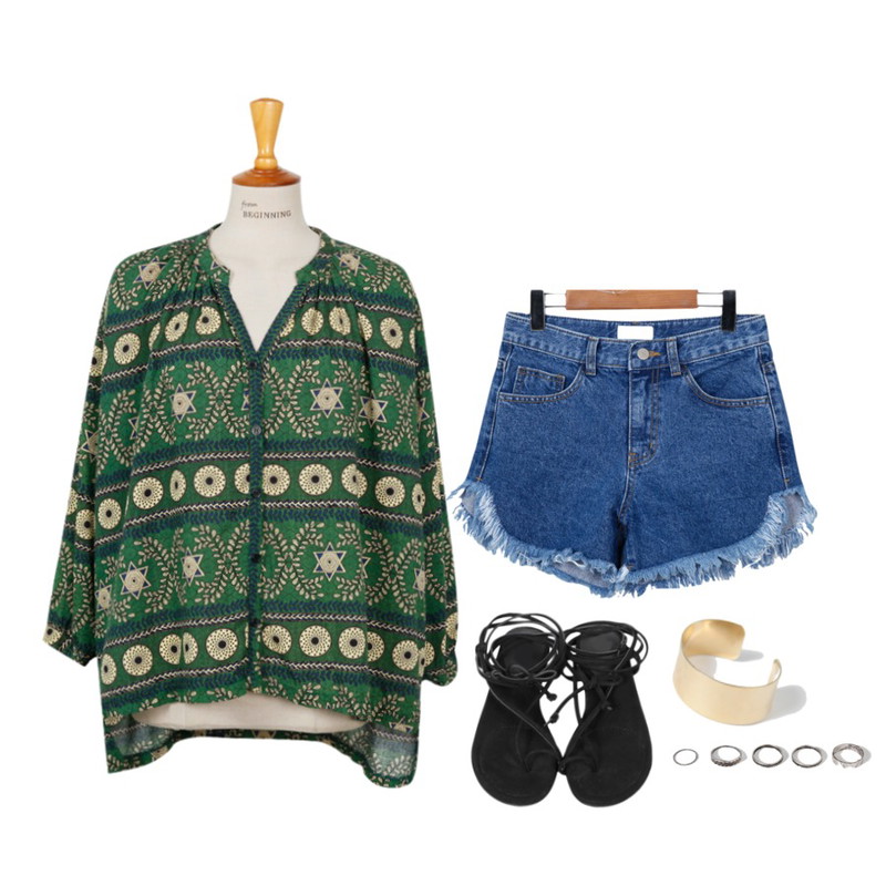 From Beginning Sweat string sandal_P (size : 225,230,235,240,245,250),From Beginning Fringe denim shorts_P (size : S,M),From Beginning Ethnic balloon blouse_P (size : free)등을 매치한 코디