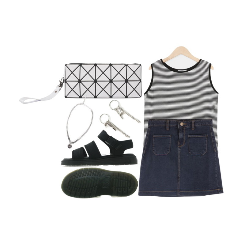 Player 닥터마틴 에프라 스트랩 블랙 (DR.MARTENS EFFRA STRAP BLK),From Beginning Major stripe sleeveless T_M (size : free),BANHALA 벌써일년 스커트등을 매치한 코디