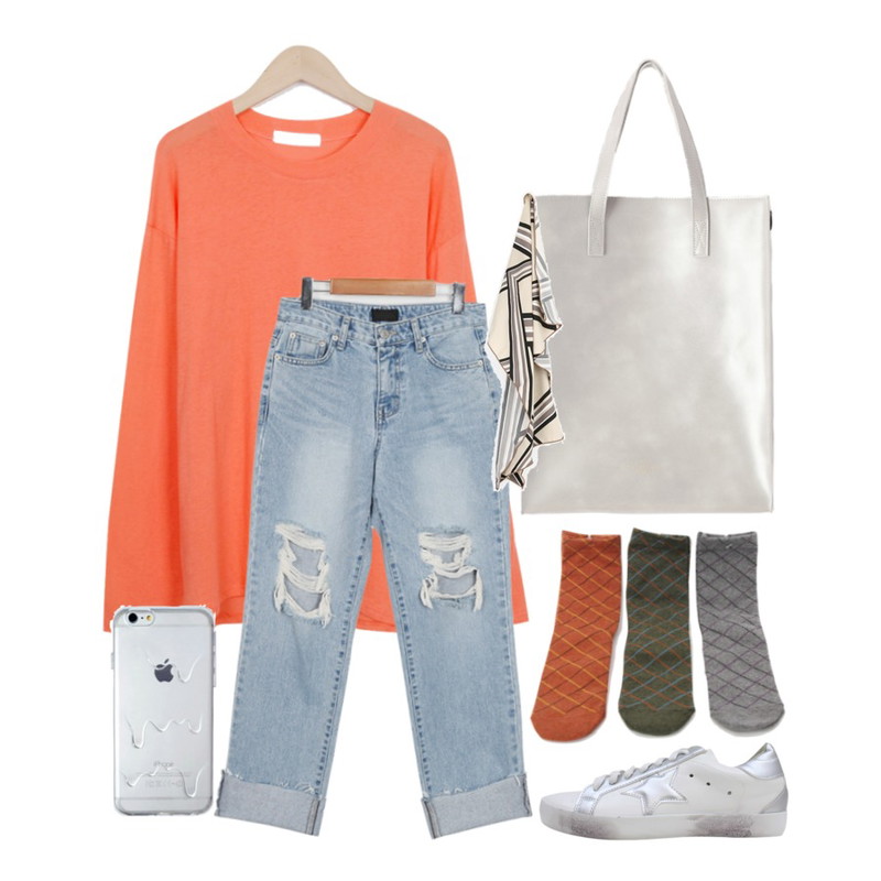 Reine 심플 레더 스퀘어 빅 백,From Beginning Overly long sleeve T_M (size : free),From Beginning Damage roll-up denim pants_B (size : S,M,L)등을 매치한 코디