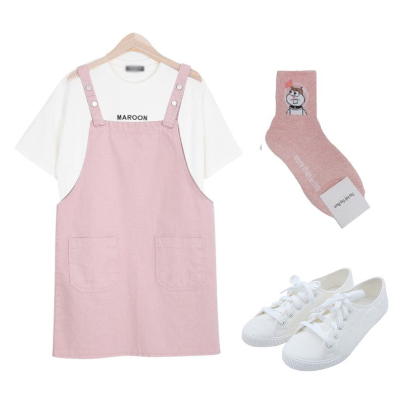 myblin 데일리 스니커즈,BULLANG GIRL 마룬파이브T,myblin 데일리 포켓 멜빵 원피스등을 매치한 코디