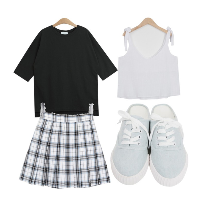 BULLANG GIRL 피크닉테니스SK,TODAY ME 린디 무지티,From Beginning Casual sneakers mule_B (size : 230,235,240,245,250)등을 매치한 코디