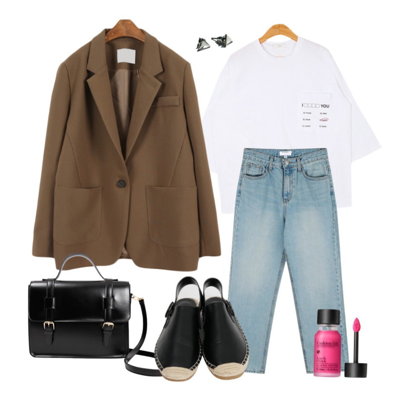 BULLANG GIRL 빈칸포켓T,MINIBBONG 보이즈-jk,daily monday Light washing wide denim등을 매치한 코디