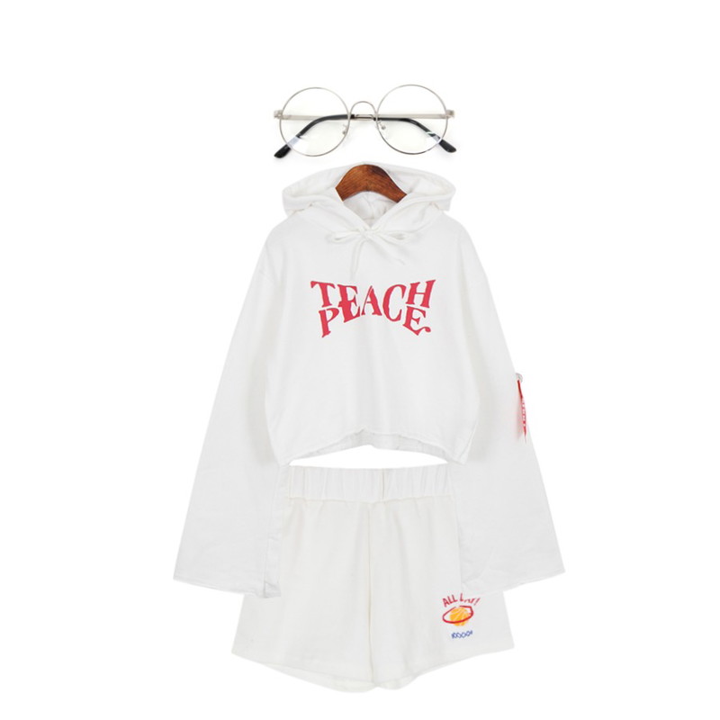 Zemma World 둥글게 (glasses) ,BULLANG GIRL 덩크슛SET,Dailyco 라벨크롭후드-hd등을 매치한 코디