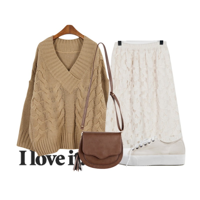 36,MINIBBONG 소르베 브이넥 니트  (도톰한 꽈배기짜임 · 여리한 루즈핏),From Beginning Blossom lace banding skirt_H (size : free)등을 매치한 코디