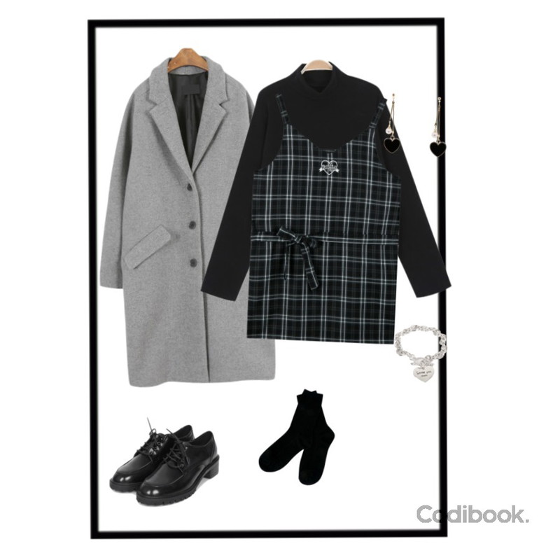 tangle frame,MINIBBONG 스토이 울코트 (울80% · 싱글라인의 깔끔핏 롱코트. 추천!),myblin 코튼 하이넥 티 (6color)등을 매치한 코디