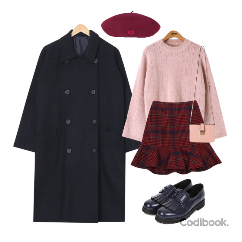AIN loose fit winter trench coat (2 colors),MIXXMIX Heart Point beret (Wine),Reine 루시피 비비드 앙고라 니트등을 매치한 코디