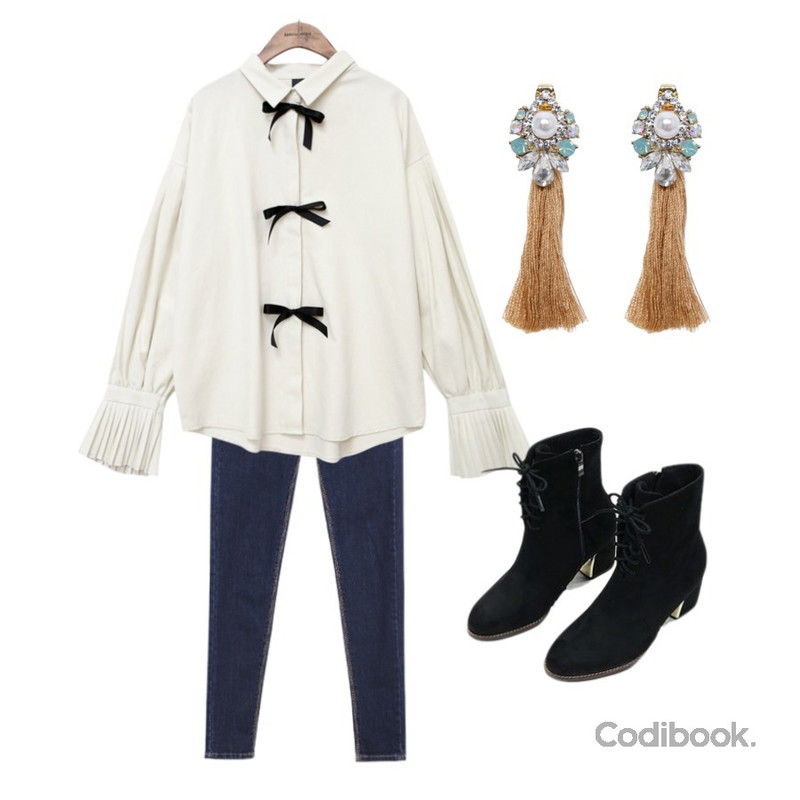 NEW NEED NOW 스트랩 앵클 워커(2color),BANHALA 춥지않아 팬츠,common unique [TOP] LOVELY PLEATS LIBBON BLOUSE등을 매치한 코디