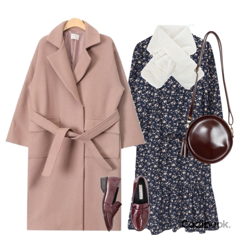 AIN out pocket strap double coat (3 colors),MIXXMIX 플라워 셔링 원피스,myblin 엠보 퍼 목도리 (3color)등을 매치한 코디