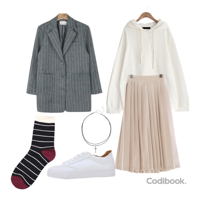 daily monday Stripe wool single jacket,common unique [TOP] 11 COLOR BASIC BOXY HOOD,common unique [SKIRT] BASIC PLEATS LONG SKIRT등을 매치한 코디