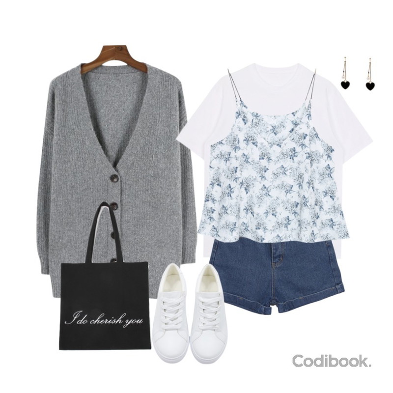 daily monday Angora loose-fit cardigan,IM3 [땡쓰리핫딜~55%]롤온레그 숏팬츠,biznshoe Winona tee (3color)등을 매치한 코디