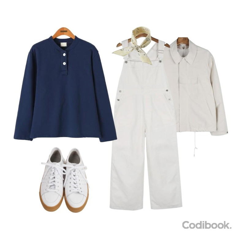 Reine 로즐리 헌터 헨리넥 티셔츠,daily monday Casual cotton overalls,daily monday Dry texture jumper등을 매치한 코디