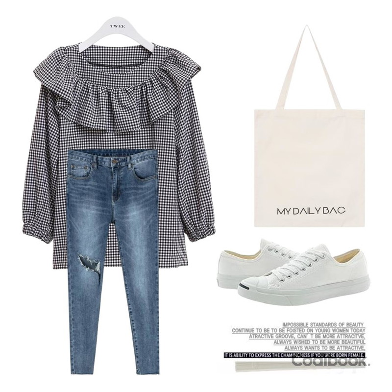biznshoe Daily eco bag (2color),MIXXMIX 6208 워싱 포인트 데이지 팬츠,TWEE Cute check blouse등을 매치한 코디