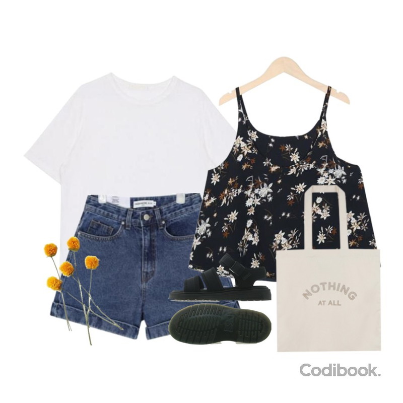 biznshoe Linen round tee (6color),AIN SHALOM highwaist short pants (2 colors),From Beginning Lounge floret two-piece_B (size : free)등을 매치한 코디