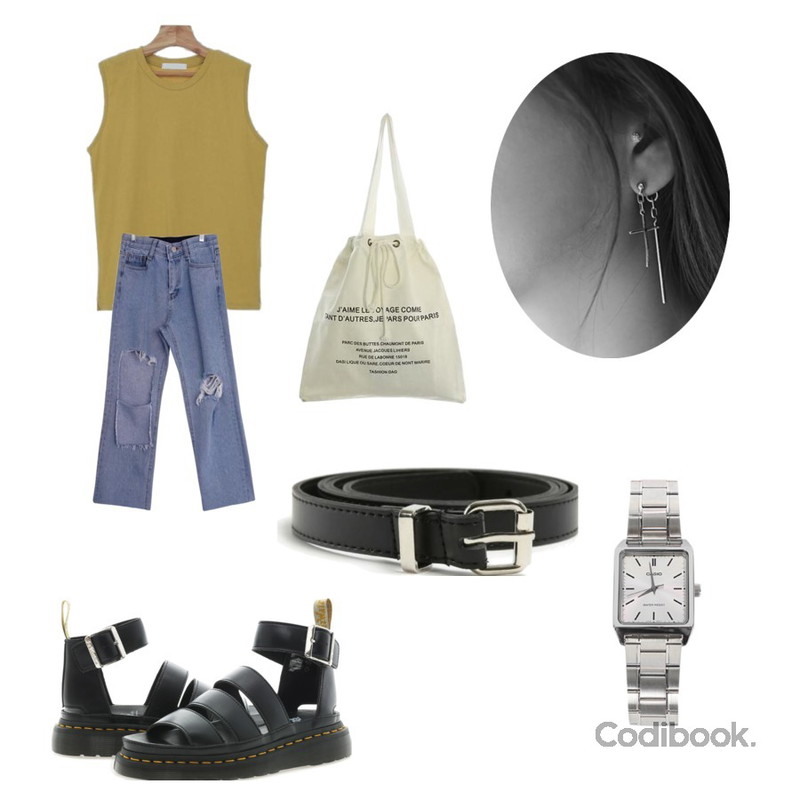 Player 닥터마틴 V CLARISSA 2 CHUNKY 3 스트랩 샌들 블랙 (DR.MARTENS V CLARISSA 2 CHUNKY 3 STRAP SANDAL),GIRLS RULE 무릎 데미지 데님 팬츠 (pt818),Zemma World Sauce-나시티[size:44~66 / 5color]등을 매치한 코디