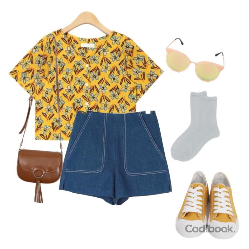 AIN forsythia flower blouse (2 colors),From Beginning Deco tassel mini bag_K(size : one),daily monday Mini stitch denim short등을 매치한 코디