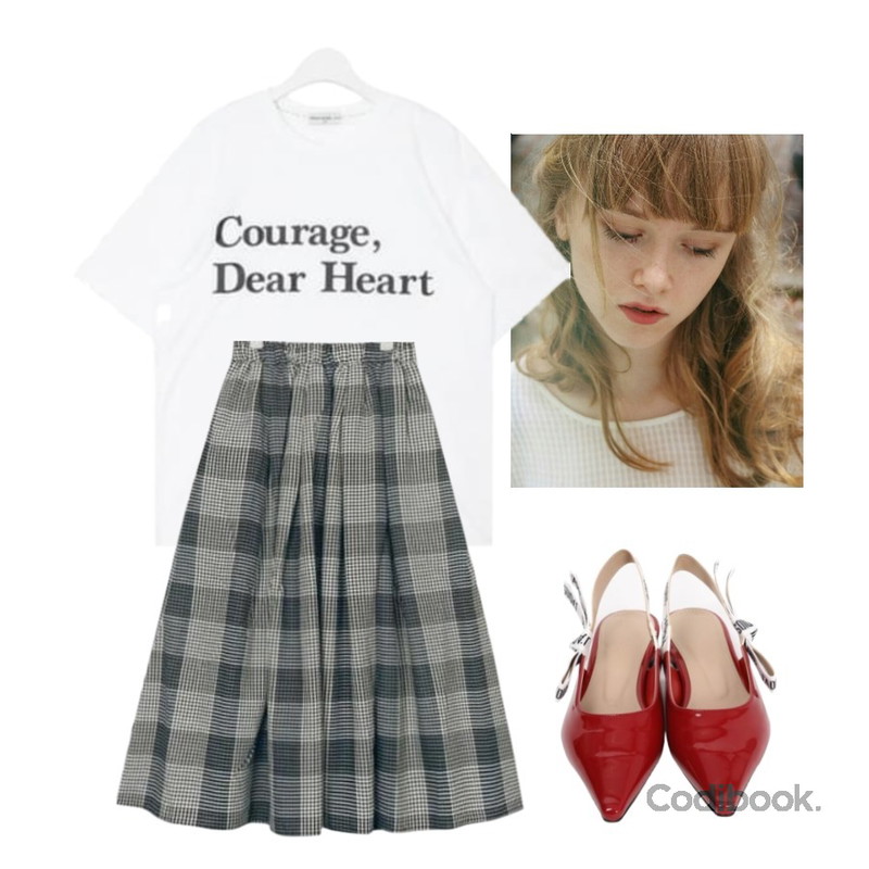 AIN FRESH MORE bold lettering T,AIN big check vintage skirt,ㆍ등을 매치한 코디