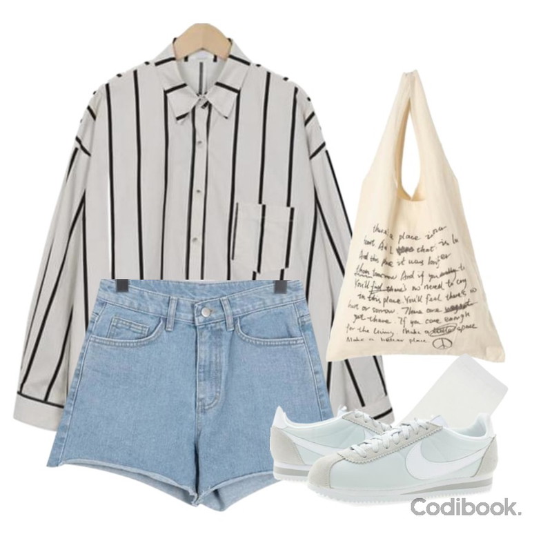From Beginning Truck fringe denim shorts_K (size : S,M,L),ROCOSIX lettering linen eco bag,From Beginning Ladder stripe boxy shirts_H (size : free)등을 매치한 코디