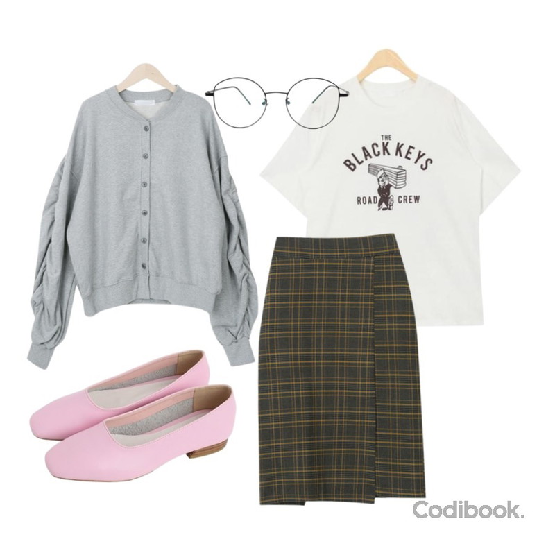 Monobabie [RF2838] 에나렌2cm,AIN kidding daily printing T,myblin 사이드 슬릿 체크 스커트 (3color)등을 매치한 코디