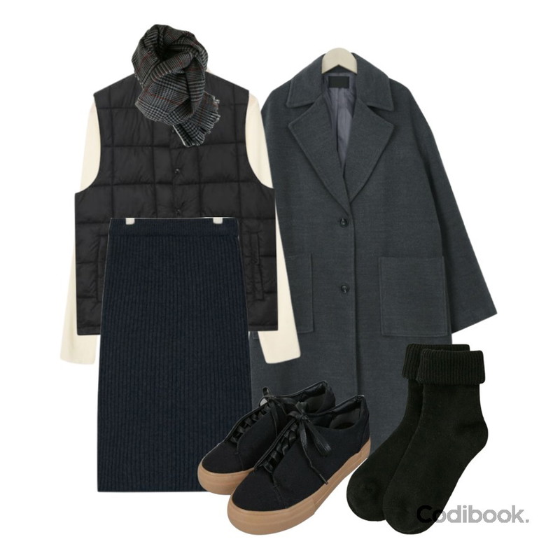 AIN daily wear padding vest,Reine 오프닝 베이직 터틀 넥 니트,myblin 일자핏 포켓 코트 (4color)등을 매치한 코디
