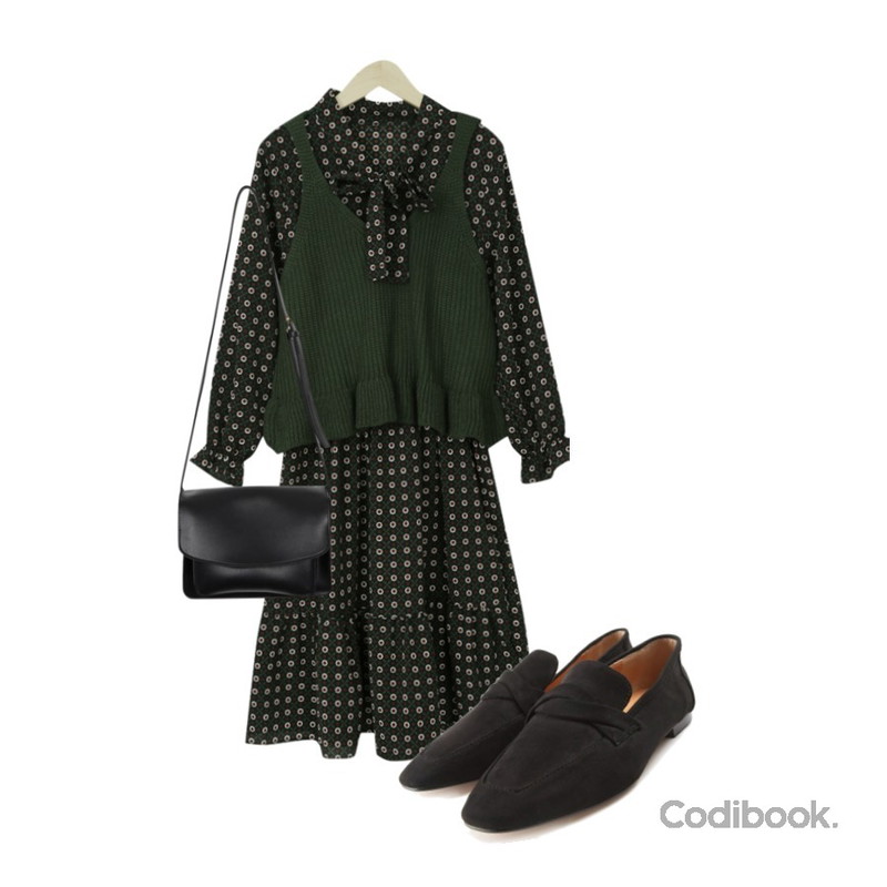 From Beginning Messenger leather bag_K (size : one)[18일 입고예정],myblin 뷔스티에 set 꽃 원피스,ROCOSIX tomi twist suede loafer등을 매치한 코디