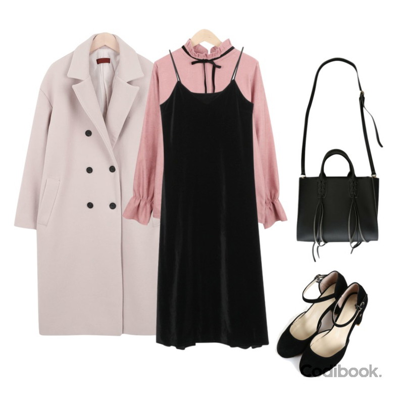 myblin 데일리 심플 울 코트 (3color),From Beginning Velvet slip long ops_M (size : free),myblin 포인트 넥 블라우스 (3color)등을 매치한 코디