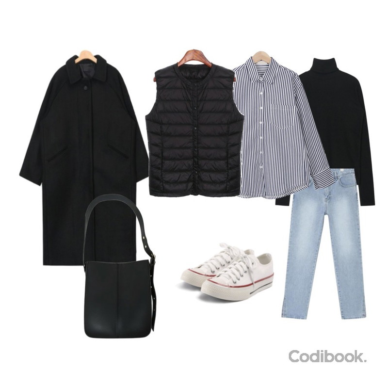 AIN out slit maxi denim pants,myblin 볼드 커프스 스트라이프 셔츠,AIN soft chance polar T등을 매치한 코디