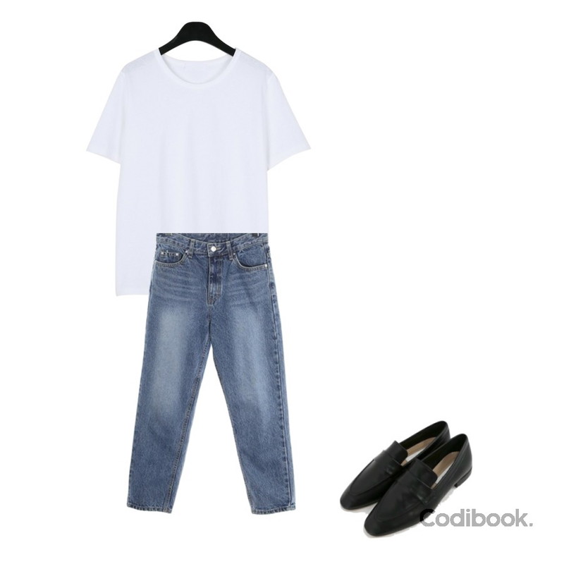 daily monday Classic easy loafer,ROCOSIX main boyfit denim PT,daily monday Basic pastel soft tee등을 매치한 코디