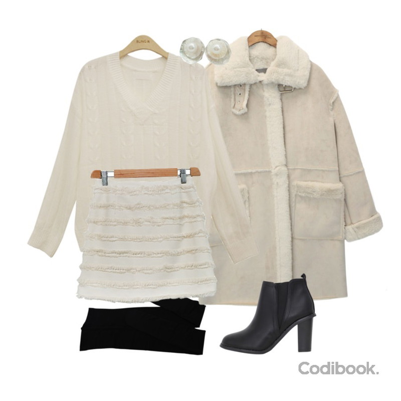 Dailyco 압박타이즈(압박스타킹),common unique [OUTER] SUEDE MUSTANG LONG COAT,BLINGIT 미니꽈베기브이니트등을 매치한 코디