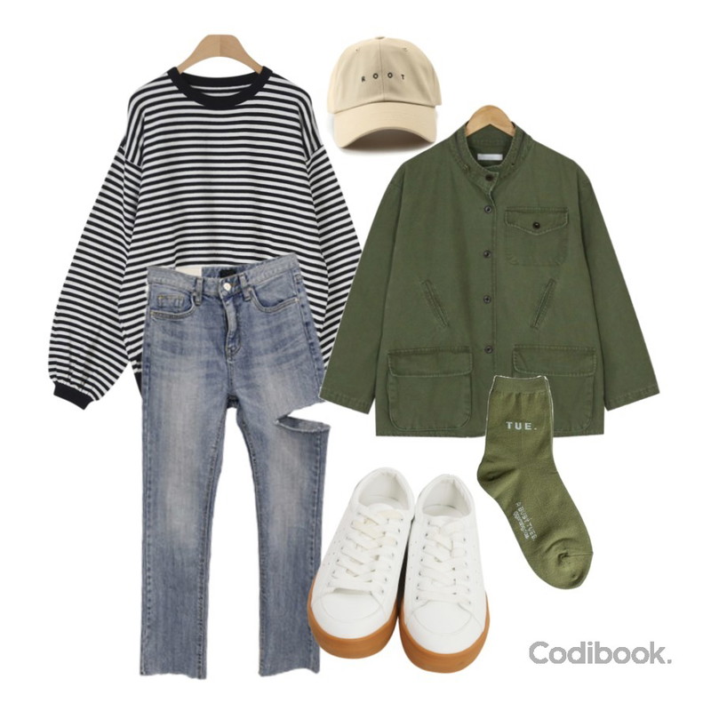BLINGIT 사이드컷팅엉찢청,OBBANG STYLE 스트라이프 퍼프소매 니트,BANHARU pocket point field jumper등을 매치한 코디