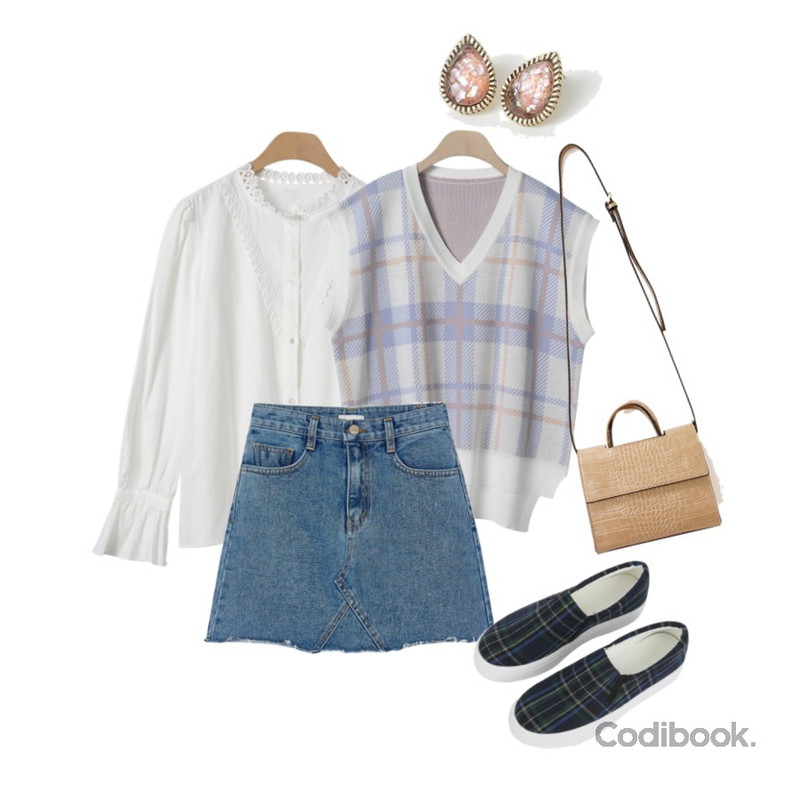 OBBANG STYLE 포근 체크 니트베스트,OBBANG STYLE 애플 레이스 코튼블라우스,BANHARU free cutting denim skirt등을 매치한 코디
