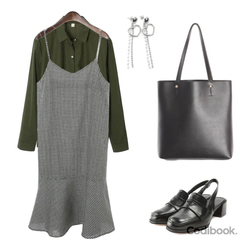 ROCOSIX check sleeveless strap dress,ROCOSIX standard fit shirts,ROCOSIX square slingback heel등을 매치한 코디