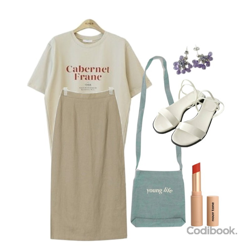 BLINGIT 1988레터링반팔티,From Beginning 플럼핑 매트 립스틱_미듐오렌지,AIN modern stripe long linen skirt등을 매치한 코디