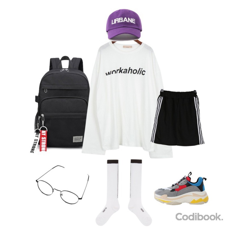 Dailyco 히트워크홀릭-t,ROCOSIX tense mesh small backpack,BULLANG GIRL 세줄다스츄리닝P등을 매치한 코디