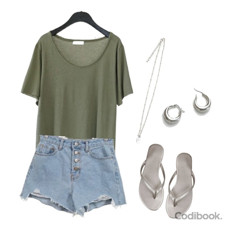 ROCOSIX metal coin necklace,AFTERMONDAY cutting sleeve point tee (4colors) ,HAEPP 카린 - 버튼 데님팬츠등을 매치한 코디