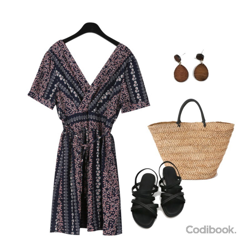 daily monday Punching strap sandals,daily monday Wood paper big basket bag,daily monday Ethnic mood deep neck dress등을 매치한 코디