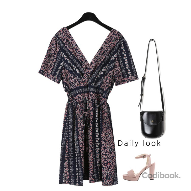 Monobabie [MS0075] 하니9.5cm,daily monday Ethnic mood deep neck dress,AIN adorable mini bag등을 매치한 코디