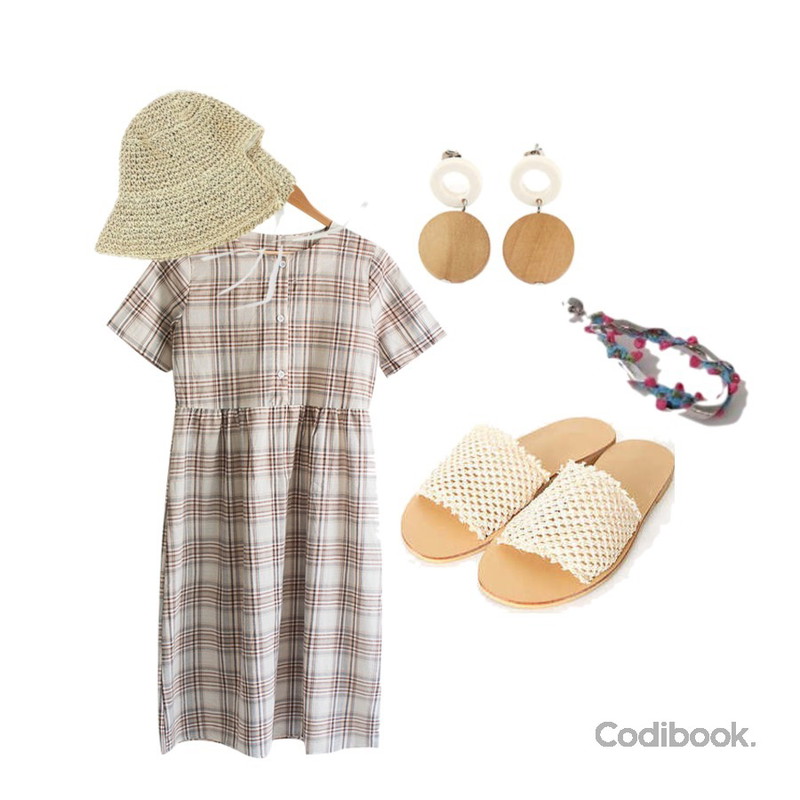 ROCOSIX 에코 페미닌 버킷 햇,MASHYELLOW [기획특가] 모아 빈티지 체크 롱 원피스,AIN summer basic slipper (225-250)등을 매치한 코디