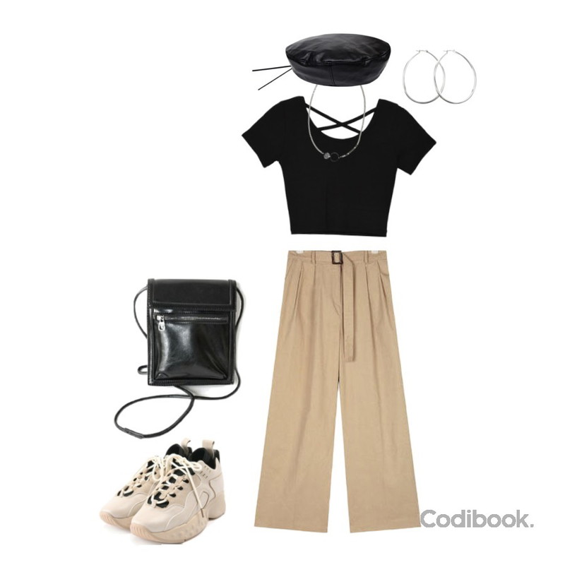 ROCOSIX bold daily sneakers,MIXXMIX 스트랩 크롭 티셔츠,AIN rami belt set wide pants등을 매치한 코디