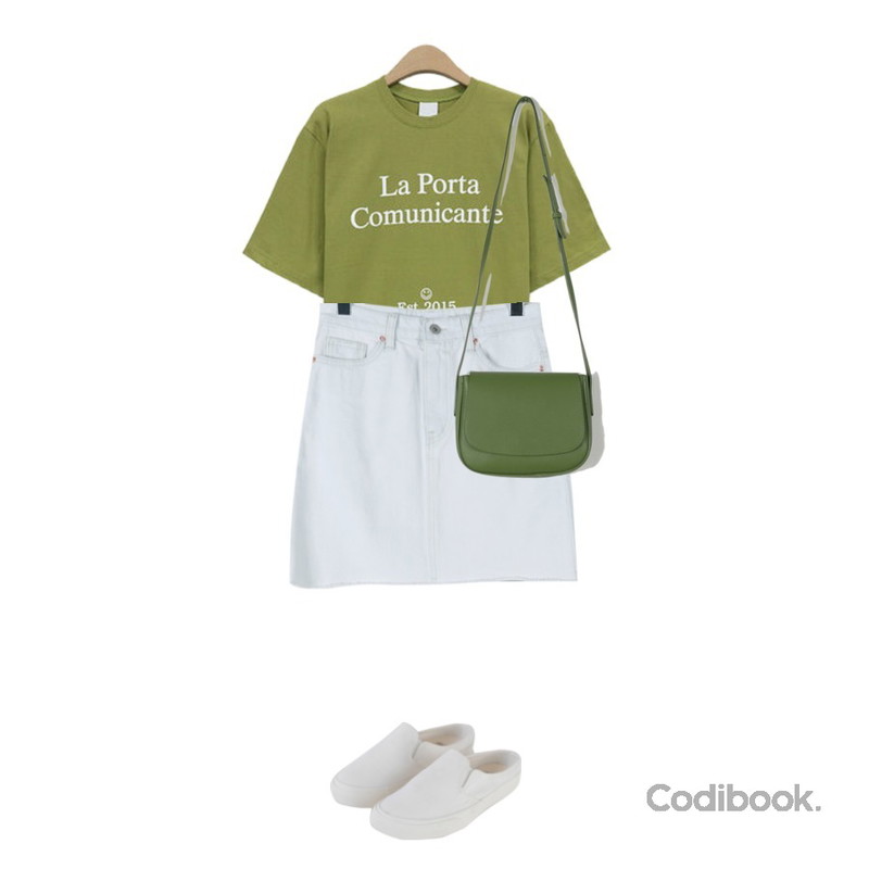 daily monday Color line leather bag,daily monday Ice color denim mini skirt,NEW NEED NOW 라포르타 반팔 티셔츠(3color)등을 매치한 코디