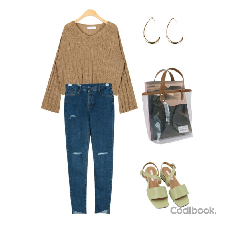 daily monday Diagonal line middle sandals,GIRLS RULE 러닝 무릎 컷 데님 스키니 (pt1591),AIN maple see-through knit등을 매치한 코디